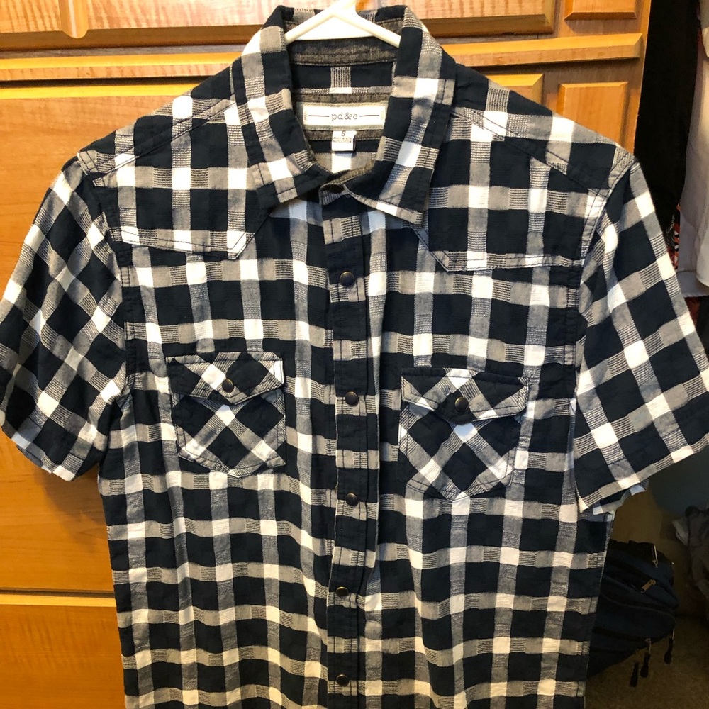 Men’s short sleeve button up